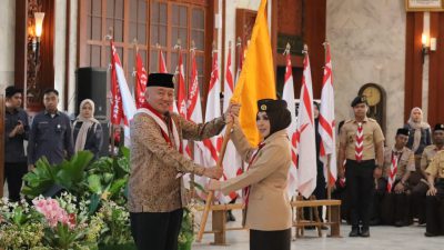 Lepas 498 Kontingen Jamnas, Gubernur Muhidin Minta Pramuka Banua Bawa Pulang Prestasi