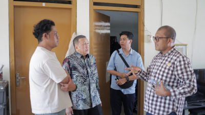 Komisi I DPRD Kalsel saat berkunjung ke AMKS Hasanuddin di Surabaya