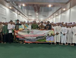 Serahkan Bantuan Pendidikan, Bupati Balangan Dorong Semangat Belajar Santri