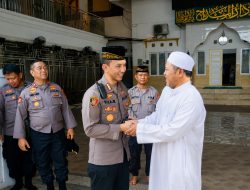 Silaturahmi ke Guru Busu, Kapolresta Banjarmasin Minta Doa dan Arahan Jaga Kamtibmas