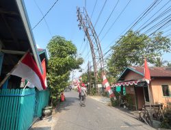 Kabel Listrik Putus Diduga Ditabrak Kapal LCT di Sungai Alalak, Warga Takut Tiang Listriknya Miring