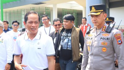 Kapolresta Banjarmasin Kombes Pol Riza Mutaqqin hadir memberikan pengamanan kunjungan menteri Koordinator Bidang Pangan RI Dr. Hanif Faisol Nurofia ke ULM