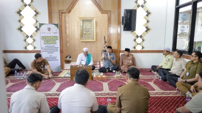 Ketua DPRD Kalsel saat menghadiri kegiatan Keagamaan dilingkungan Sekretariat Dewan