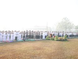 Dikepung Asap, Polda Kalsel Bersama Ulama dan Masyarakat Laksanakan Salat Istisqa