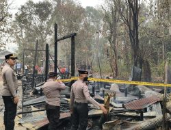 Dua Rumah di Desa Warukin Terbakar, Kerugian Ditaksir Rp53 Juta