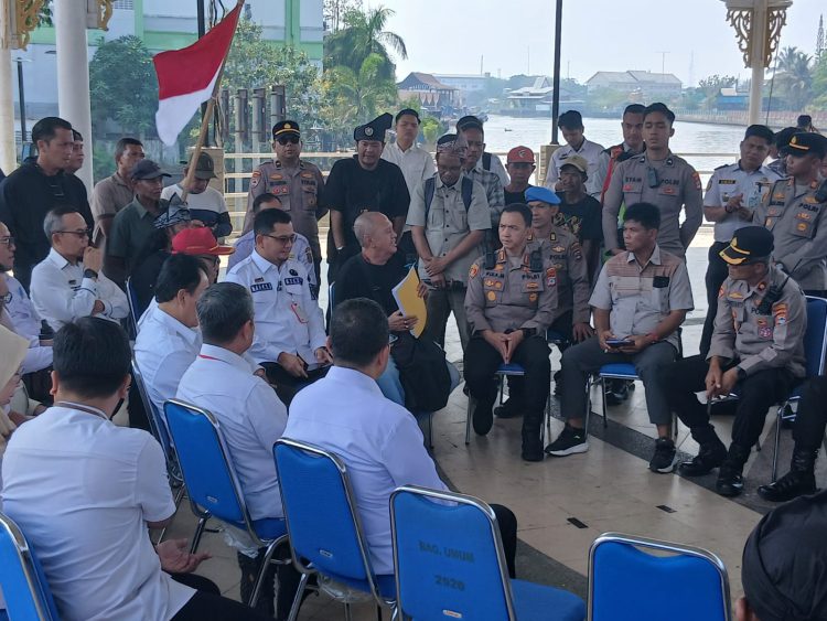 Pertemuan Pemko Banjarmasin dengan warga Alalak perihal penataan Makam Sultan Suriansyah