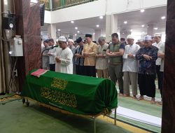 Jenazah Mantan Gubernur Kalsel Rudy Ariffin Disalatkan di Masjid Al Jihad Banjarmasin