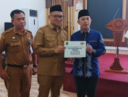 Delapan Parpol Pemilik Kursi DPRD Tabalong Terima Bantuan Keuangan