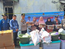 Wujud Kepedulian Polri, Polresta Banjarmasin Berikan Bantuan Korban Kebakaran Rawasari
