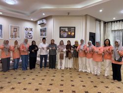 Hasnuryadi Serahkan Hadiah Umrah untuk Pemenang HUT NSC