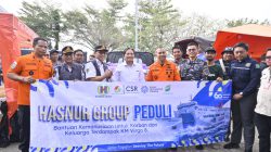 Hasnur Group Serahkan Bantuan Konsumsi untuk Petugas dan Keluarga Korban KM Virgo Trasport 8