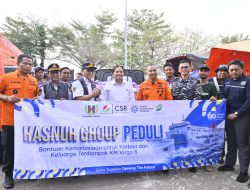 Hasnur Group Serahkan Bantuan Konsumsi untuk Petugas dan Keluarga Korban KM Virgo Trasport 8