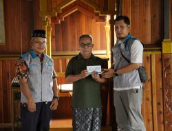 Momen Hari Pelanggan Nasional, YBM PLN UPT Pontianak Berbagi Kebahagiaan Bersama Anak Panti Asuhan