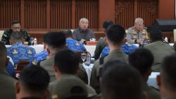 Gubernur Muhidin menyampaikan penanganan karhutla Kalsel diperkuat dengan sistem blok yang dihendel antara instansi.