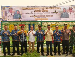 Bupati Tabalong Serahkan Bantuan Pangan dan Resmikan RTH SMaRT Desa Kapar