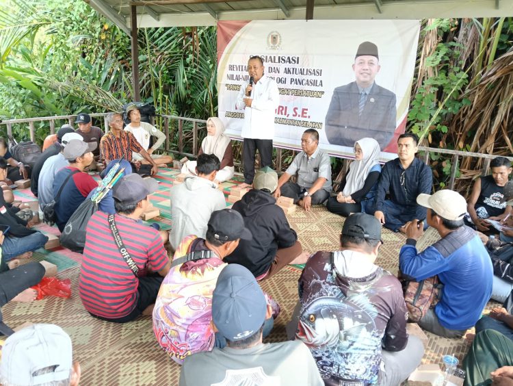 Anggota DPRD Kalsel Nor Fajri saat Sosrev di Kabupaten Balangan