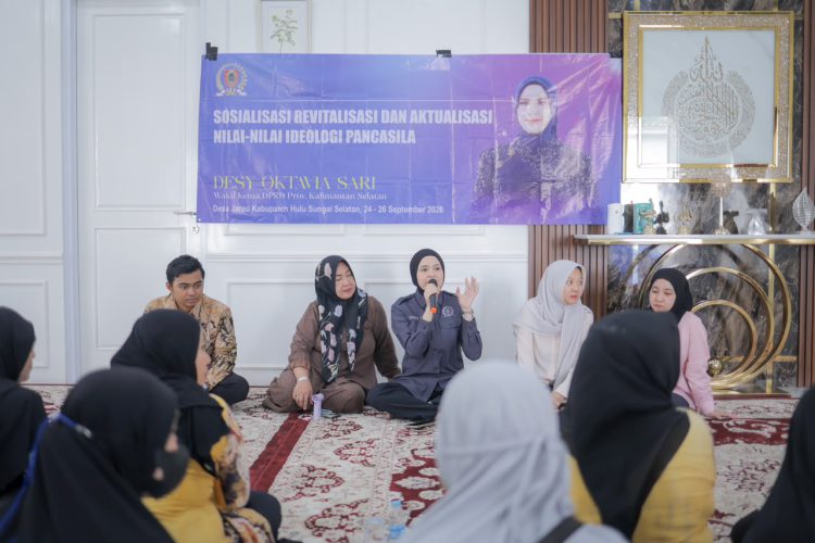 Wakil Ketua DPRD Kalsel Desy Oktavia saat Sosrev