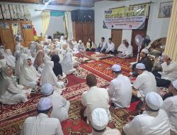 Diberangkatkan Ziarah Walisongo, Majelis Ta’lim Nurul Ikhlas Gelar Salat Hajad dan Doa Bersama