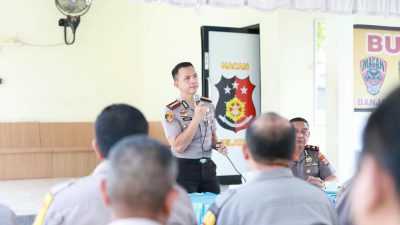 Kunjungi Polsek Banjarmasin Selatan, Kapolresta Ingatkan Anggota Jauhi Narkoba dan Cermat Tangani Perkara