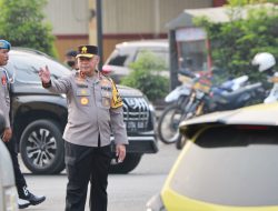Kapolda Kalsel Turun Langsung Atur Lalu Lintas, Optimalkan Pelayanan Masyarakat