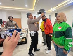 Tak Cuma Safety Riding, Polda Kalsel Bekali 100 Ojol Keterampilan Penanganan Korban Kecelakaan