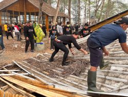 Wisata Kampung Ketupat Mulai Dibersihkan, Sejumlah Bangunan Rusak Dibongkar