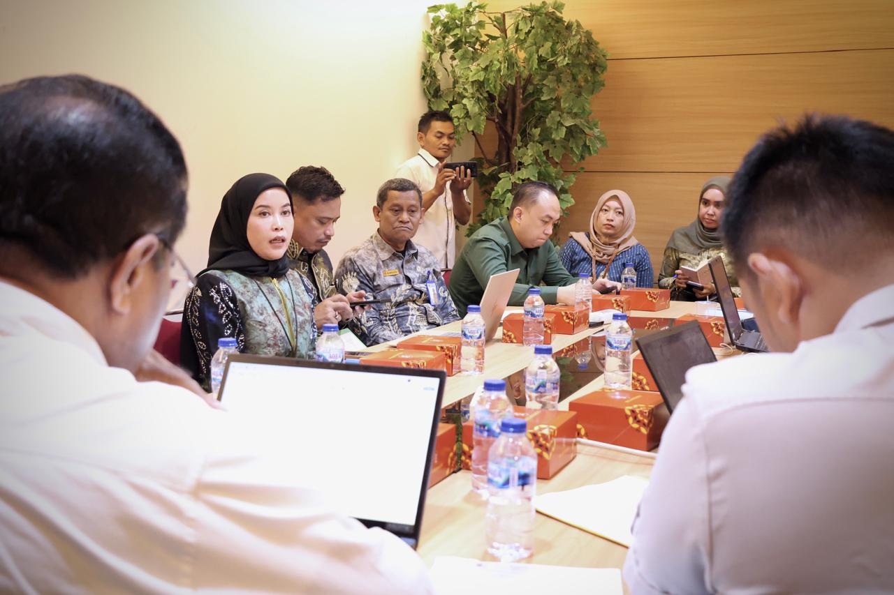 Komisi IV saat menyambangi Kementerian Ketenagakerjaan RI.