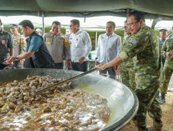 Supian HK Ikut Masak Bareng Bobon Santoso, Tegaskan Semangat Gotong Royong di Kalsel